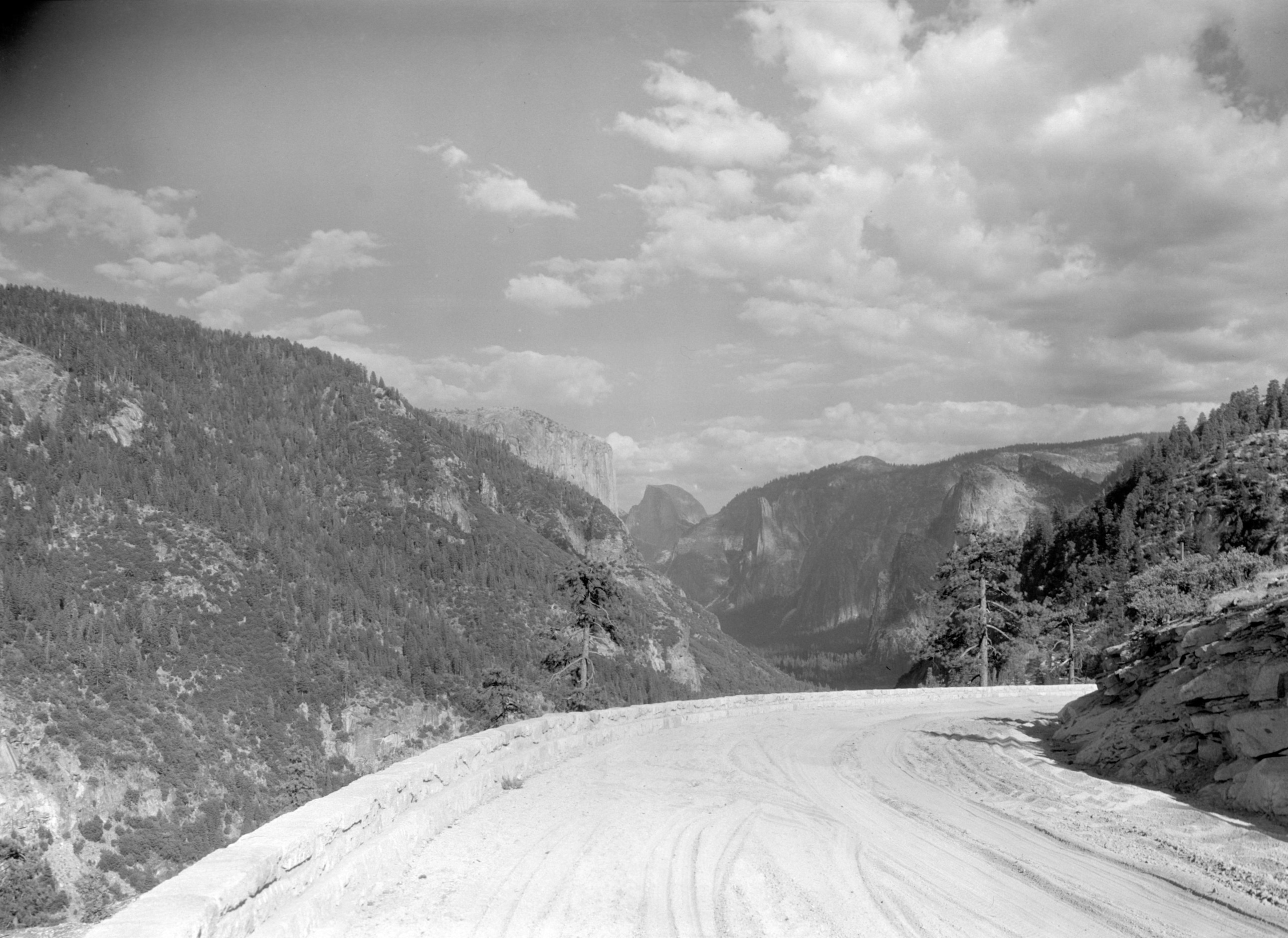 View of Valley from Turtleback Dome. (Turn in new Wawona road.)