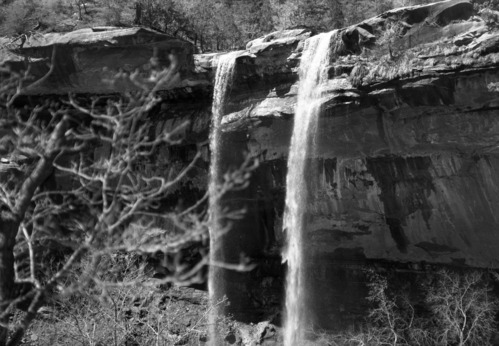 Twin falls at Emerald Pools.