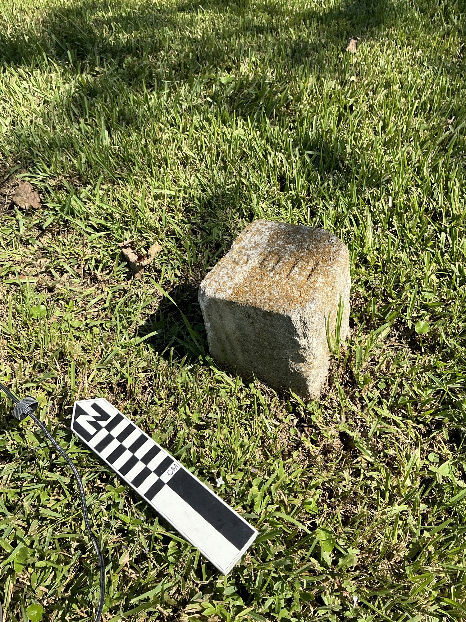 Extra image of flat marble marker