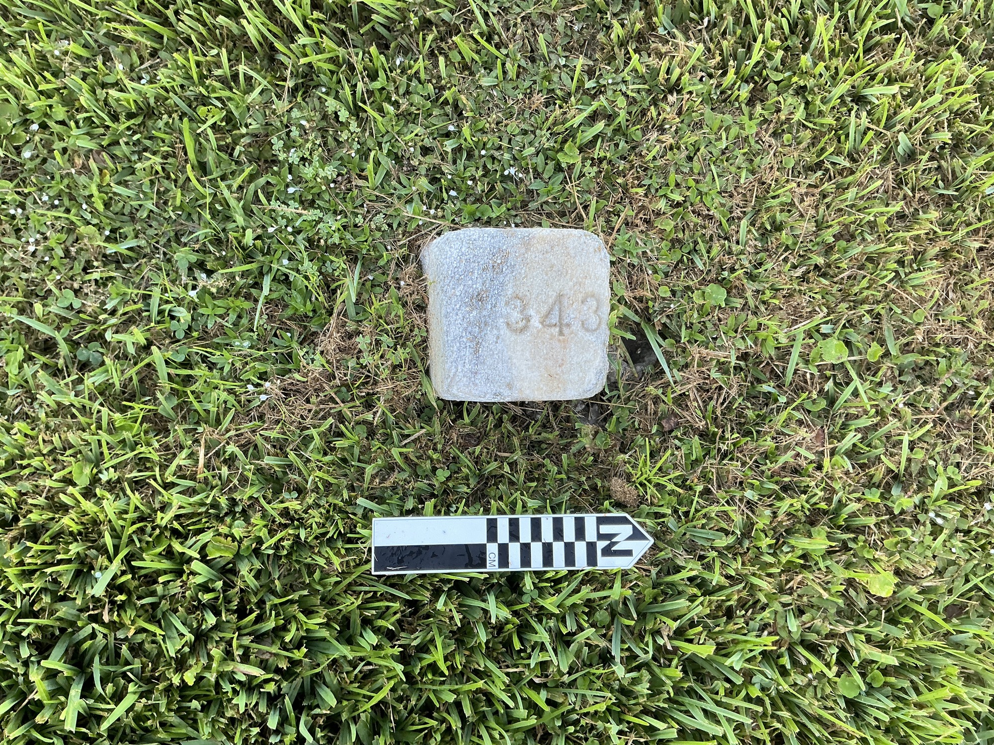 Extra image of flat marble marker