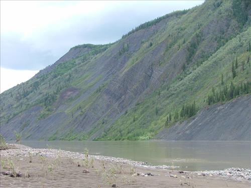 17 Yukon-Charley Rivers National Preserve Peregrine Falcon Survey July 2006