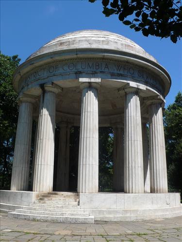 District of Columbia War Memorial at the National Mall in June 2009