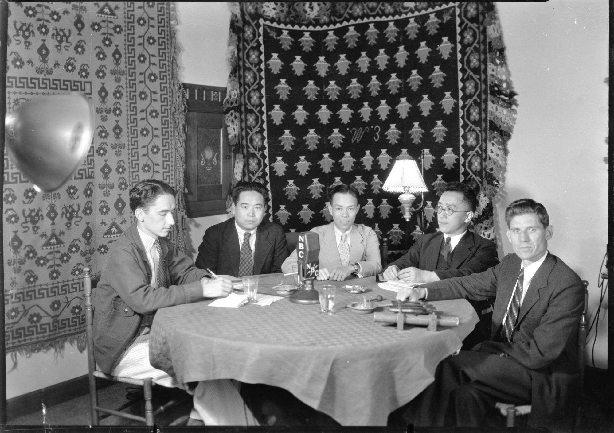 Roundtable group for NBC broadcast Institute of Pacific Relations. L-R: Wm. W. Lockwood, sec.; Dr. Chi Ch'ai-ting; Dr. Leonard S.L. Hsu, Prof. of Soc.:Univ. of Yenching, Peiping; Dr. Hu Shih, Chinese author poet and philosopher, chairman of the Chinese delegation; Mr. Bisson, Far Eastern expert