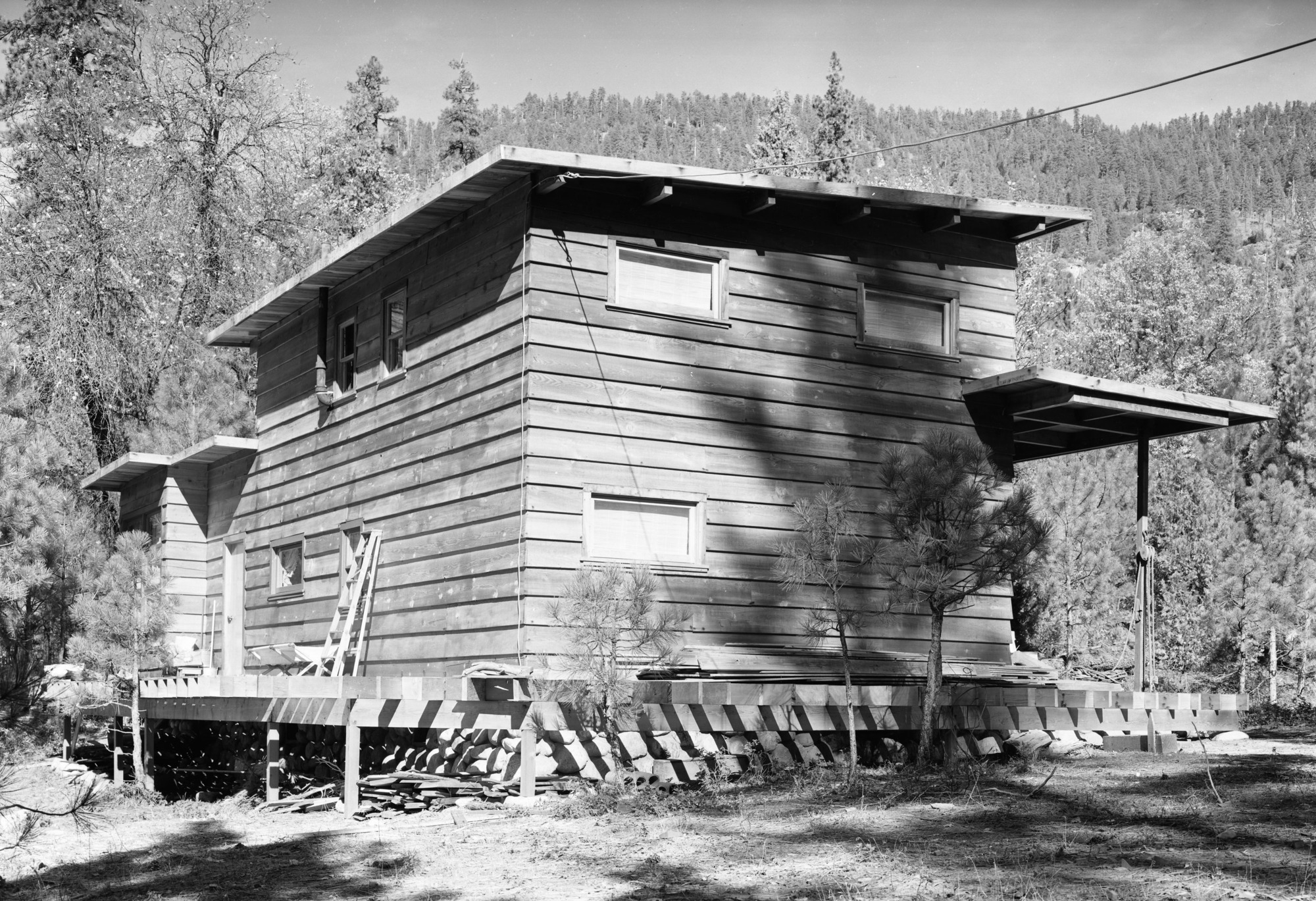 Miscellaneous houses at Wawona on Section 35.
