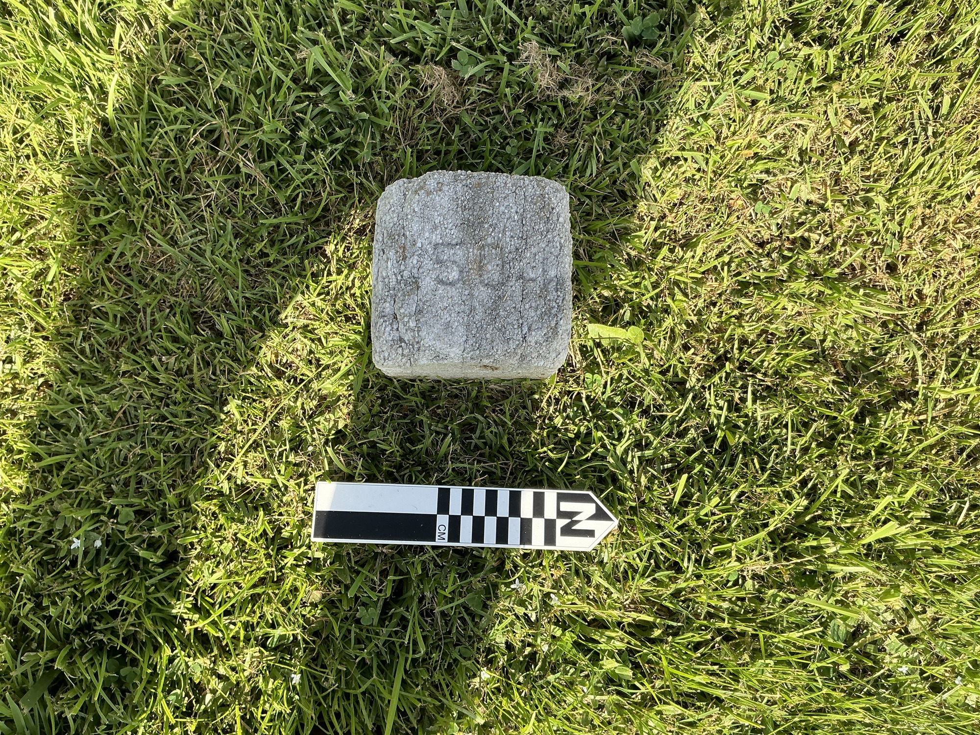 Extra image of flat marble marker