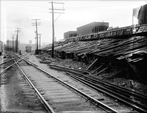C4342-C4349--Syracuse, NY--Along West Feyette Street near Magnolia Street--Broken down coal trestle