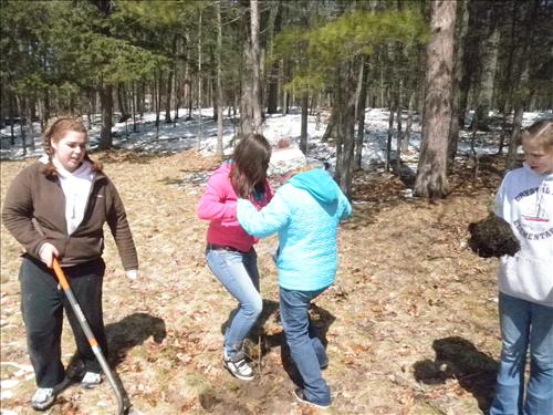 SLBE Benzie Central Earth Day 2011 Students Planting Trees