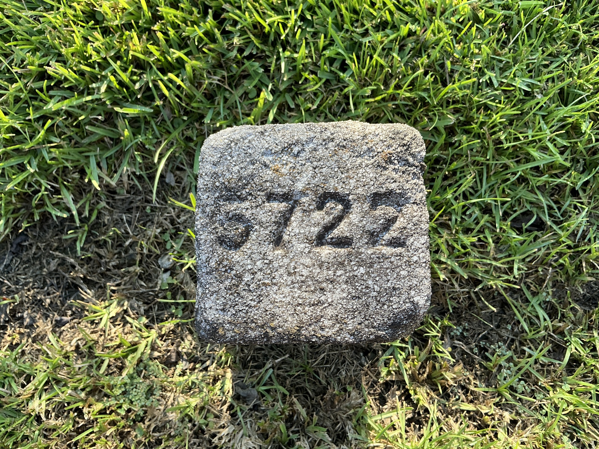 Top of flat marble marker