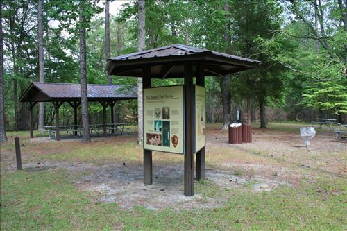 Visitor Center Picnic Area of Horseshoe Bend NMP in 2007