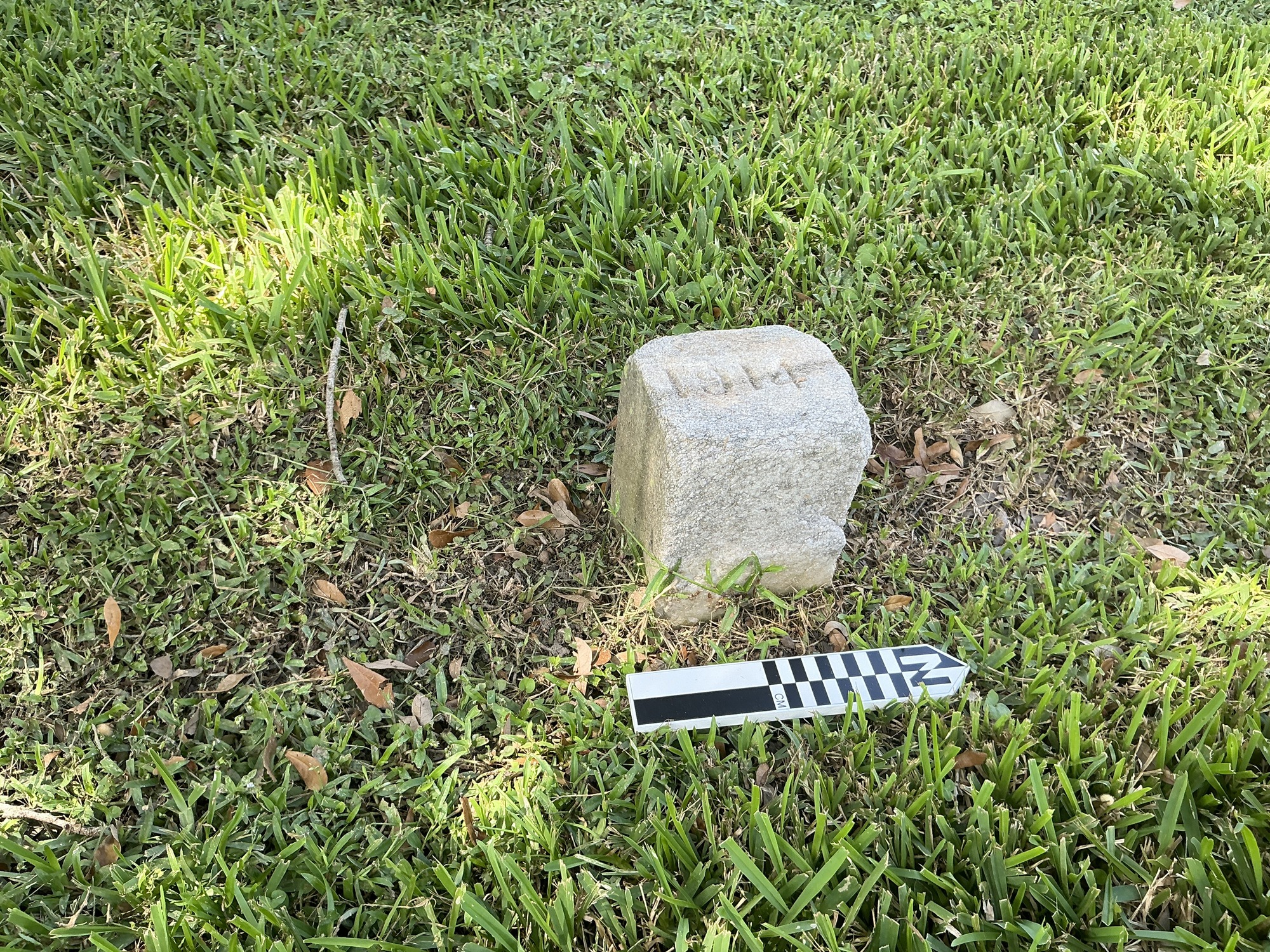Extra image of flat marble marker