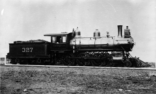 Illinois Central no. 0327 [4-6-0]