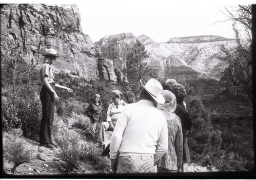 BW Photos of Junior Ranger Activities in Zion.