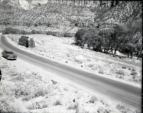 Construction of road between entrance station and Virgin River bridge near the Zion Inn.