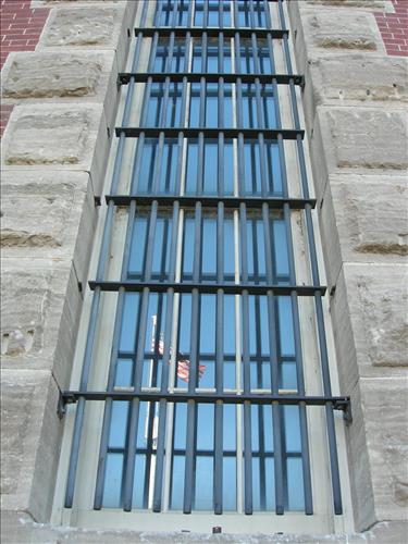 Repaint Metal Surfaces Project - Fort Smith National Historic Site 2012