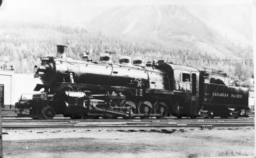 Canadian Pacific no. 5786 [2-10-0]