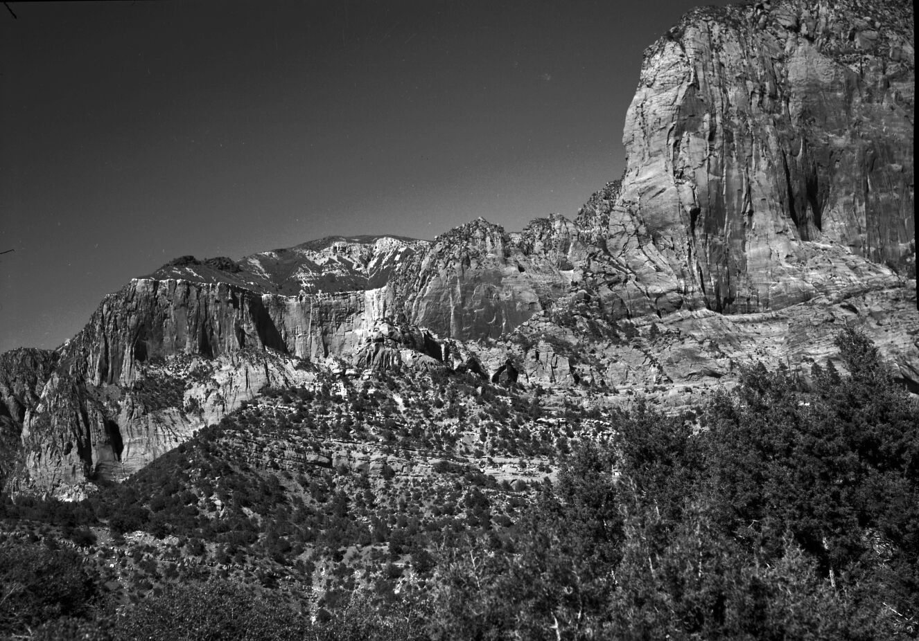 View from Lee's Pass, Horse Ranch Mountain in background.