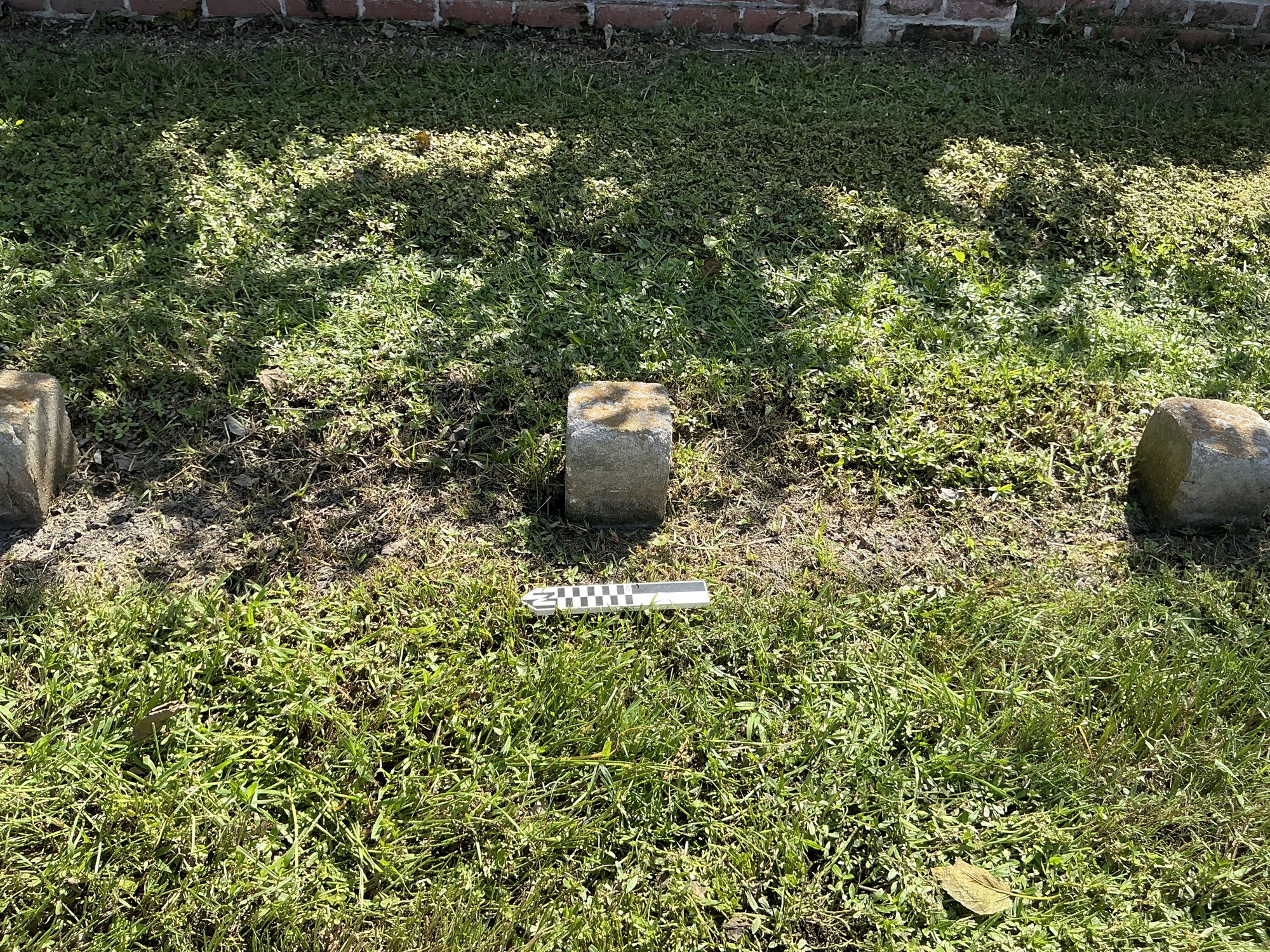 Extra image of flat marble marker