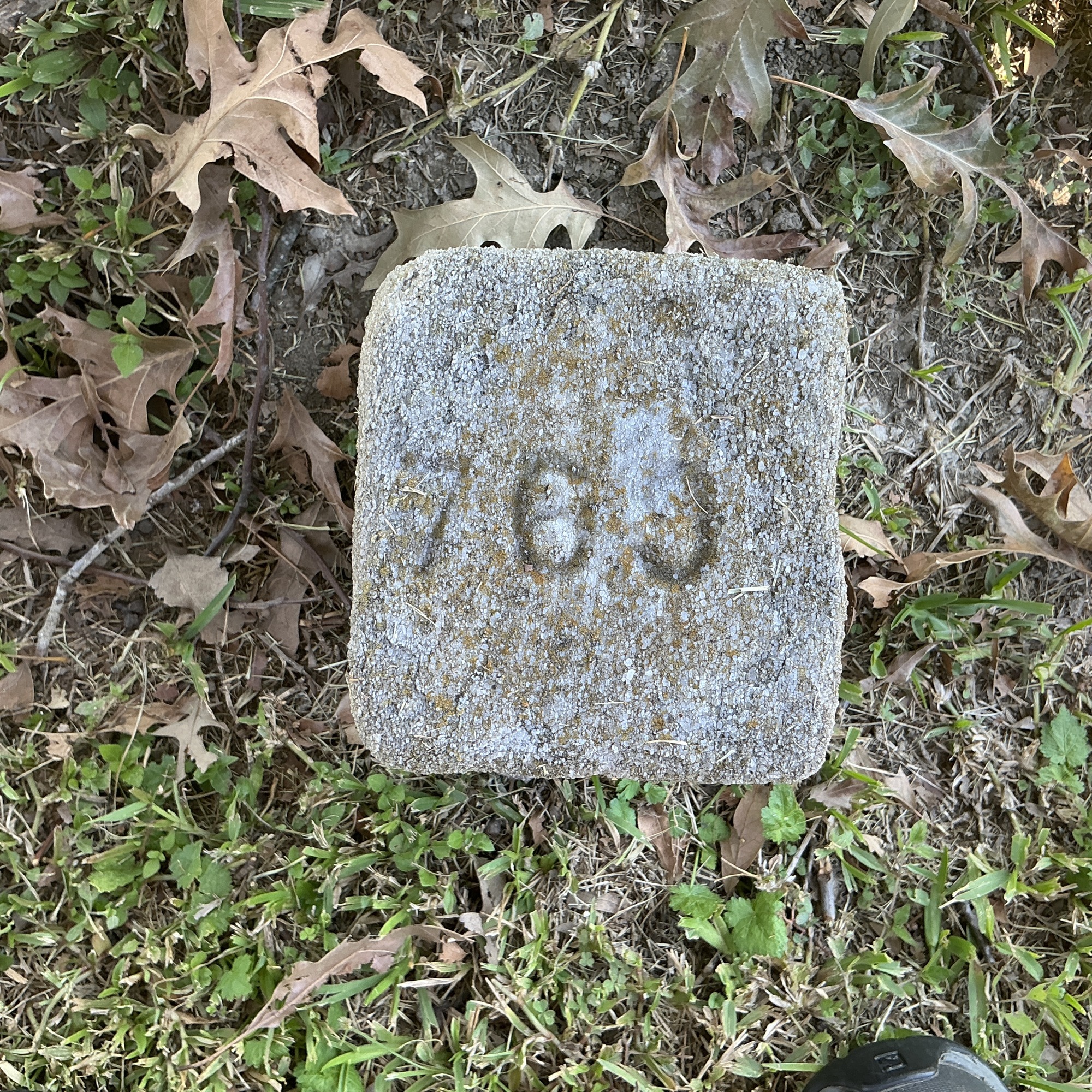 Top of flat marble marker