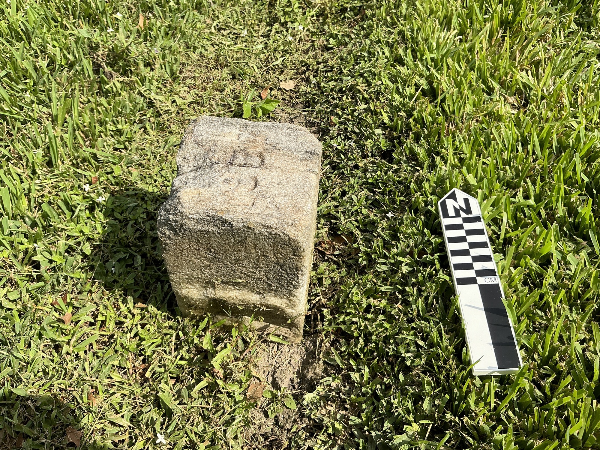 Extra image of flat marble marker