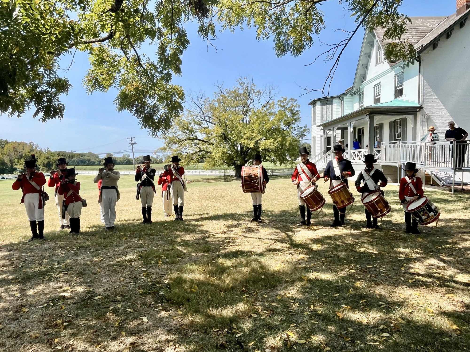 Living historians playing fifes and drums at Todd's Inheritance