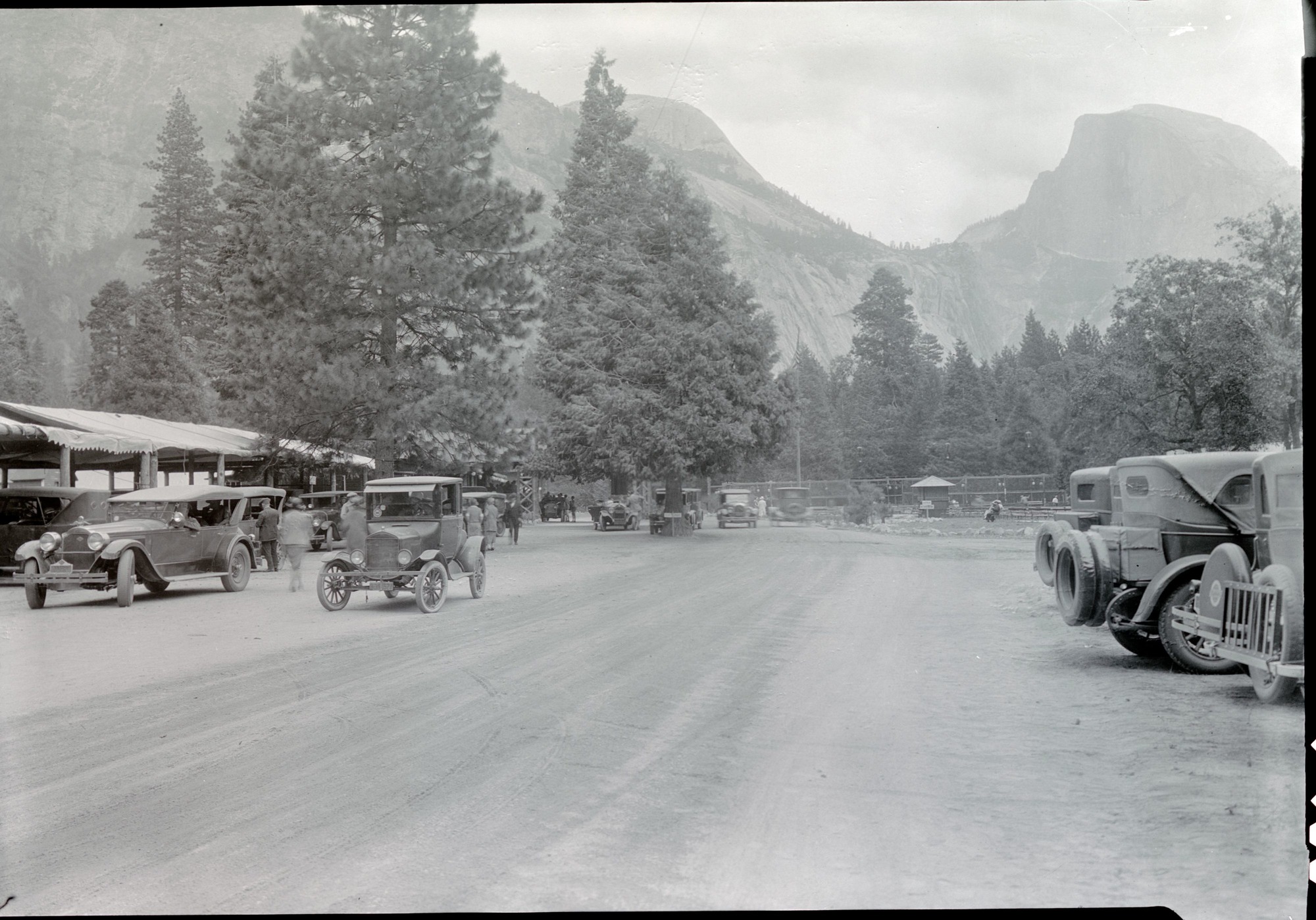 Yosemite Lodge area.
