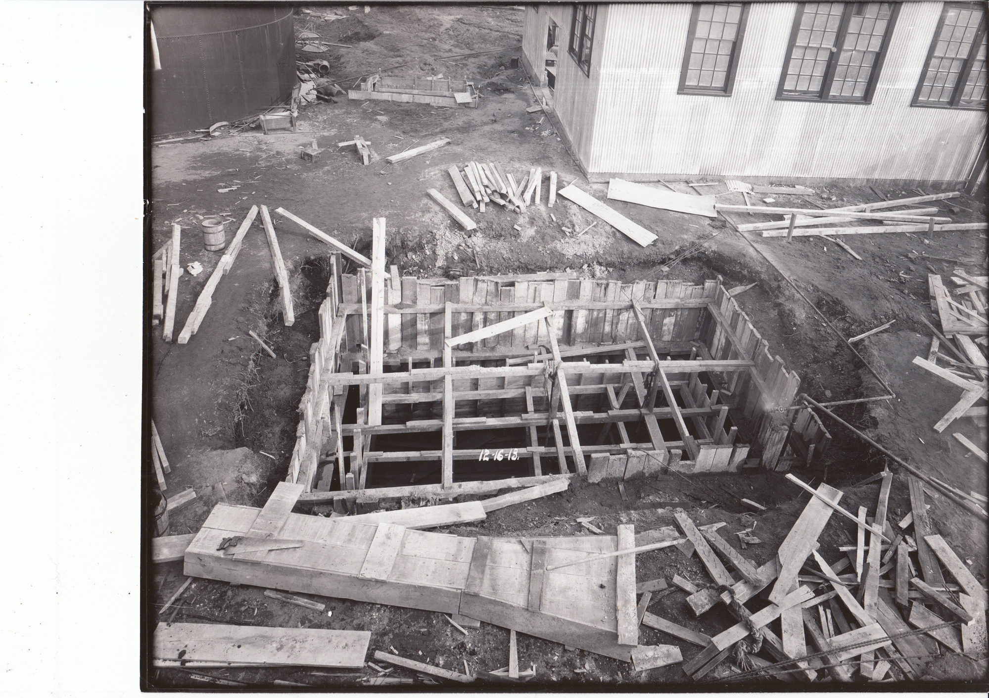 Construction of emergency fuel oil tank at chemical works.