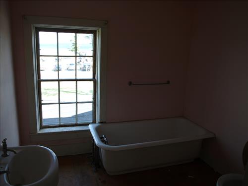 SLBE Glen Haven Sleeping Bear Inn Interior Cont.