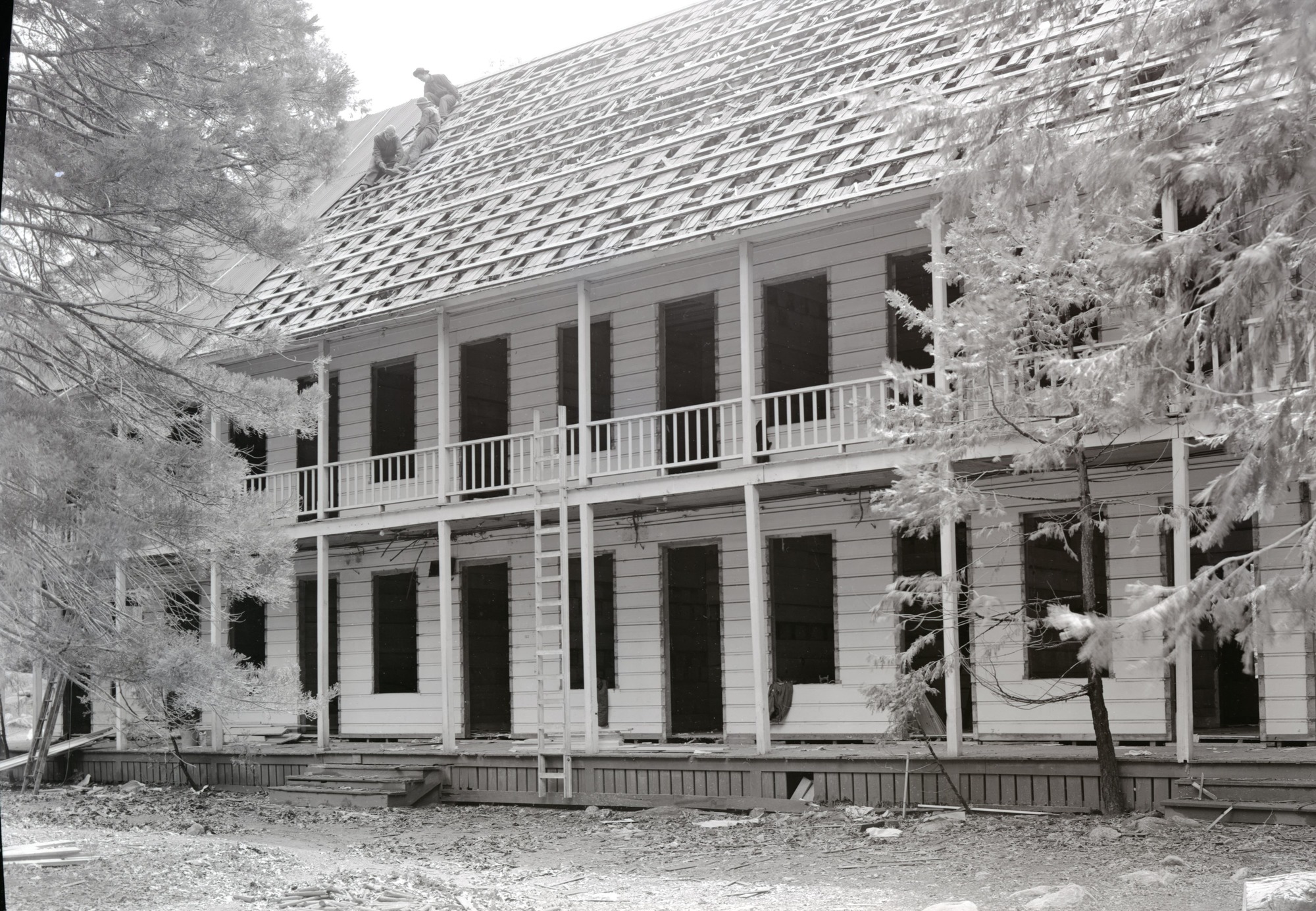 CCC taking down Oak Cottage