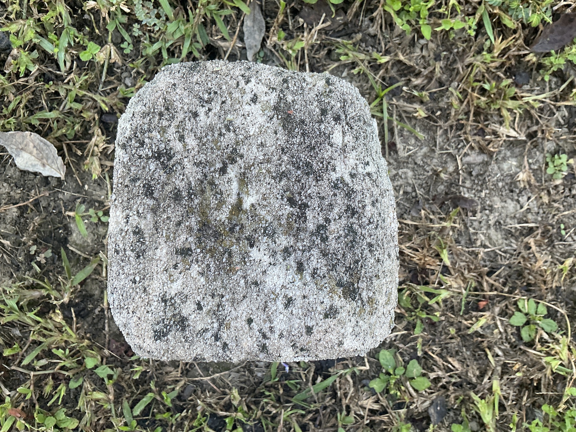 Top of flat marble marker