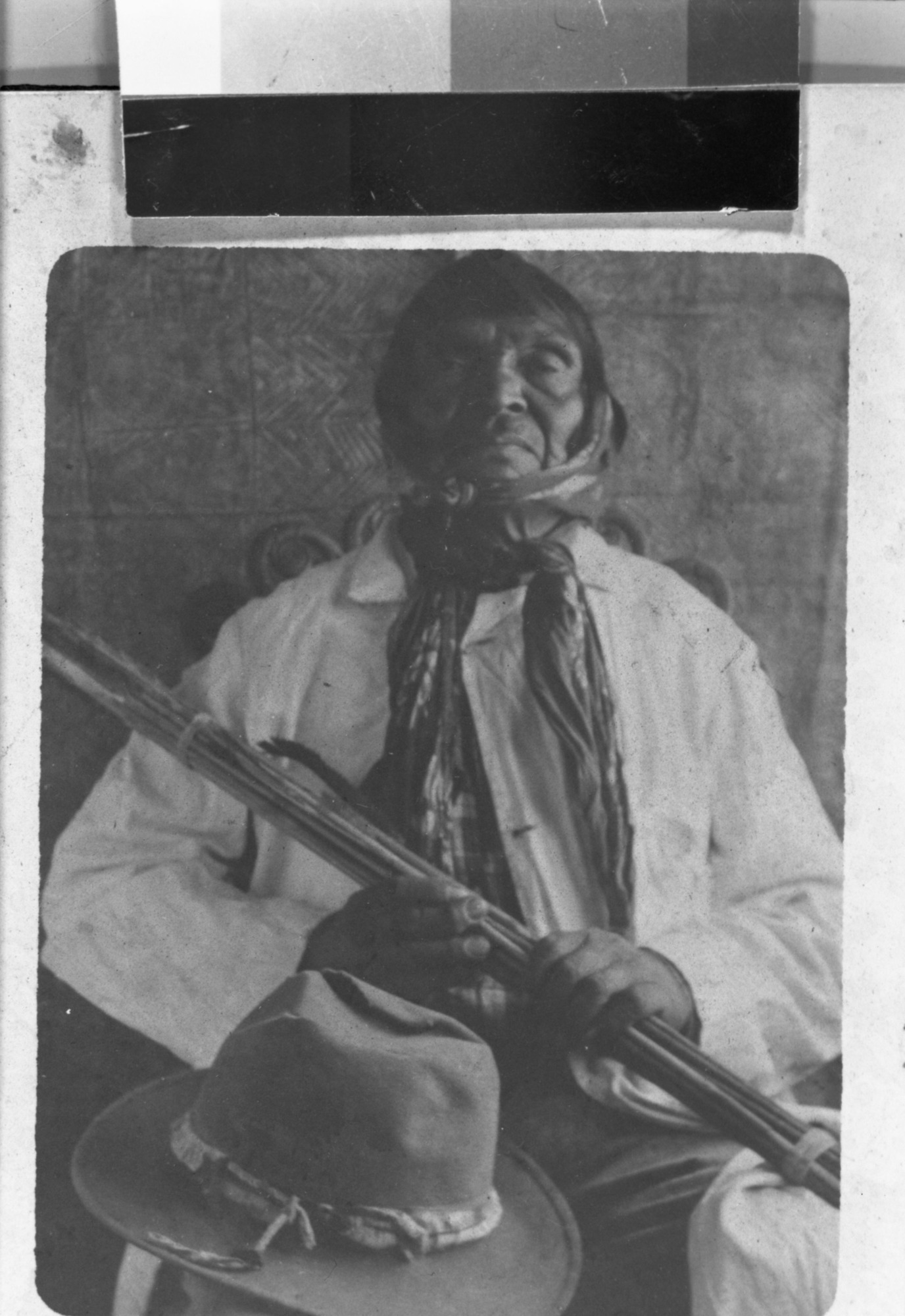 Tallihow Behazing (Little Man) Poker or Washoe Charley, known for making arrowpoints. Bates Collection.