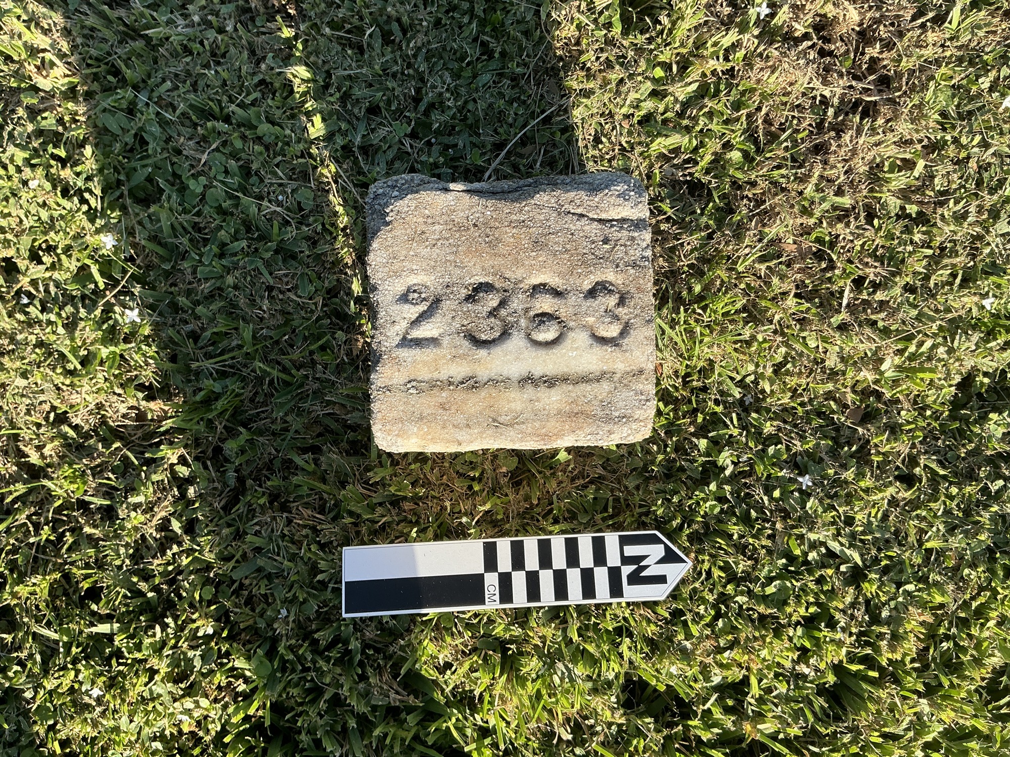 Extra image of flat marble marker