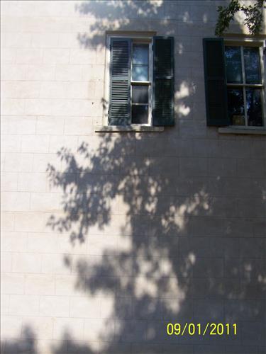 2011 Earthquake Damage to Stucco on Park Historic Building #34