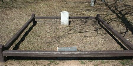 Images of Major Lemuel Montgomery's grave site at Horseshoe Bend NMP