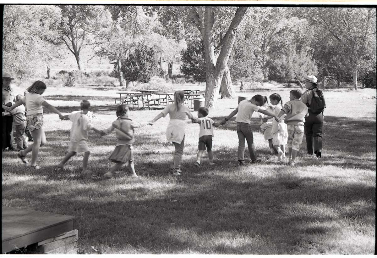 BW Photos of Junior Ranger Activities in Zion.