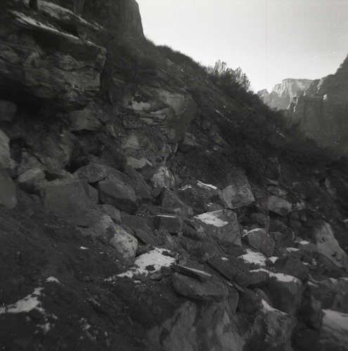 BW photo of rock slide near Echo Rock - 2.5" x 2.5".