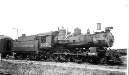 Southern Pacific no. 2266 [4-6-0]