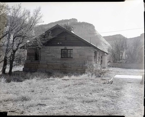 Old East Entrance residence, Building 31.