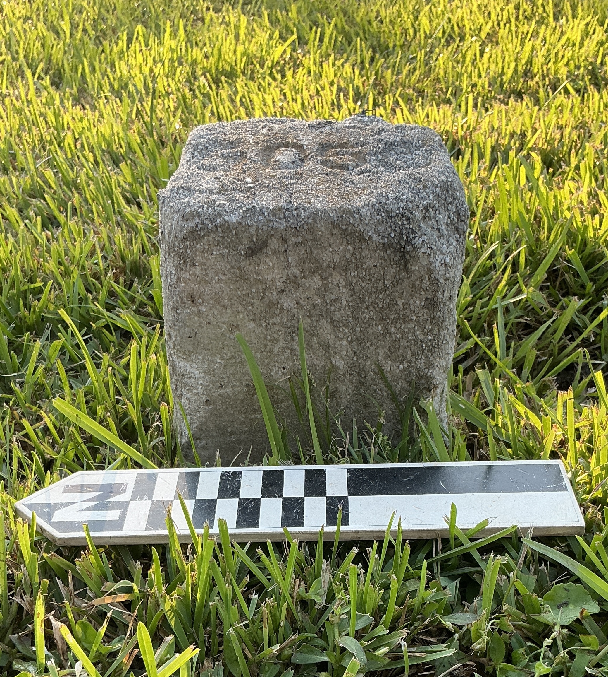 Extra image of flat marble marker