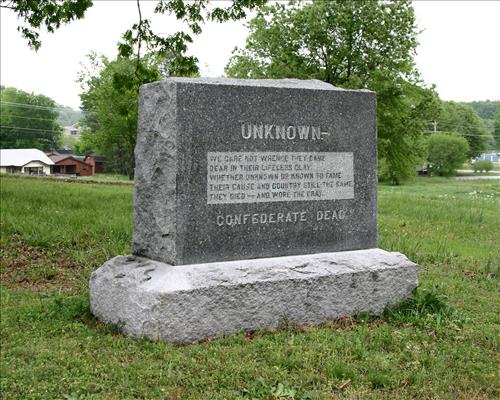 Monument for the unknown Confederate dead at Corinth Battlefield, Battery Robinett earthworks, Miss.