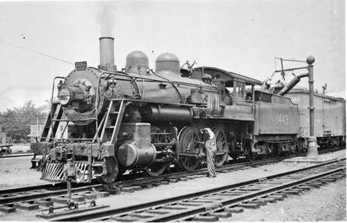 Boston & Maine no. 1443 [2-6-0]