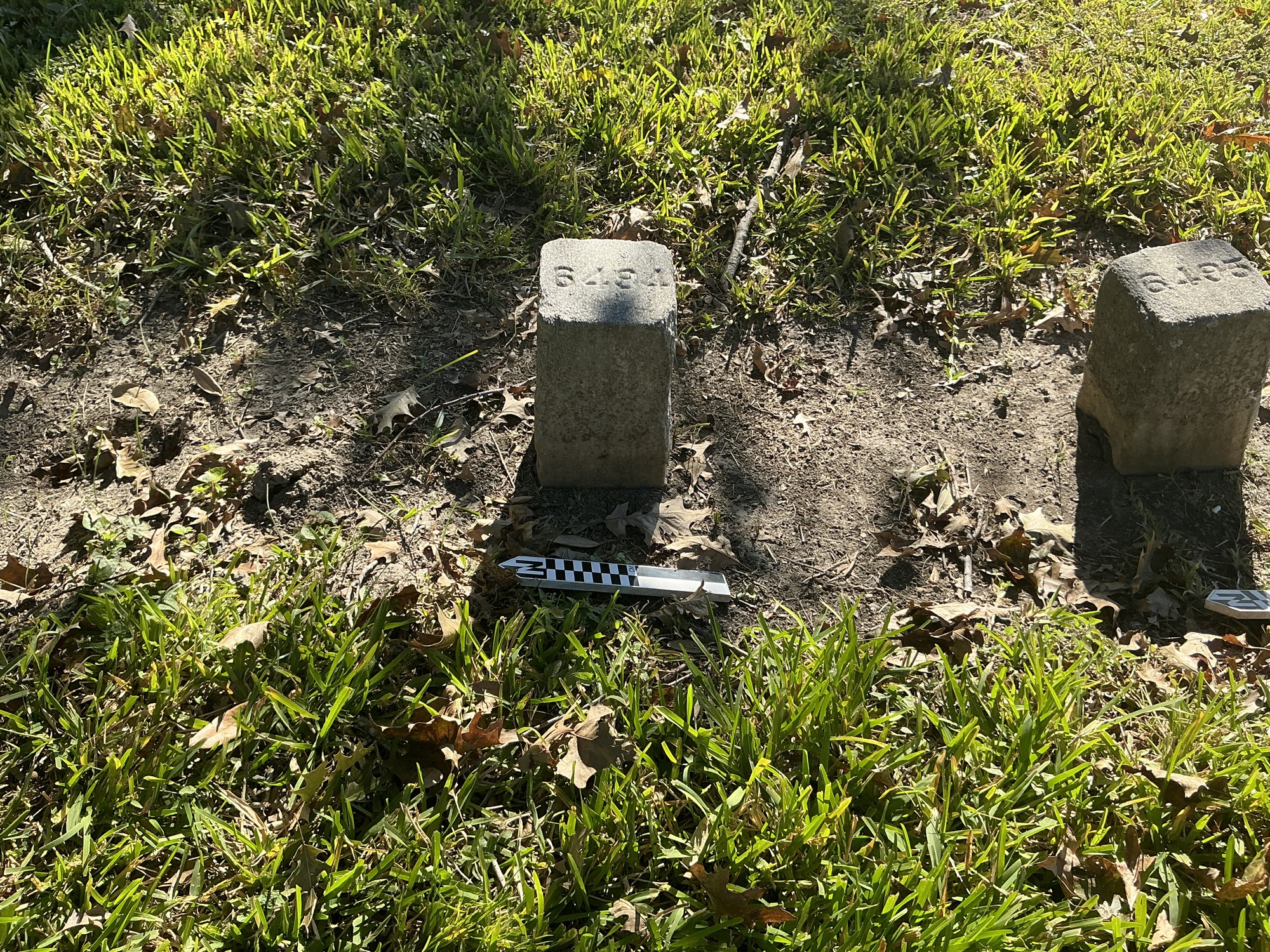 Extra image of flat marble marker