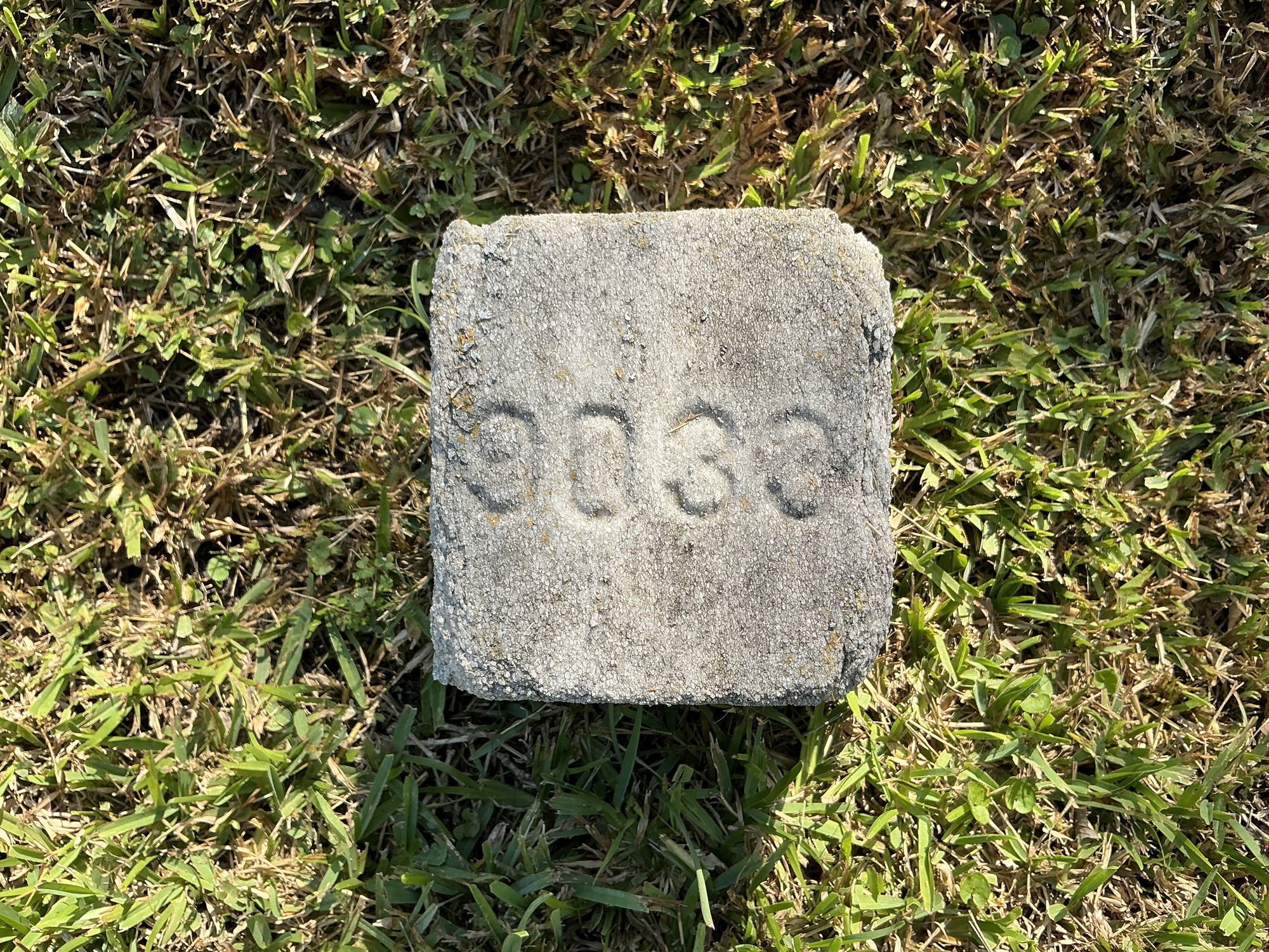 Top of flat marble marker