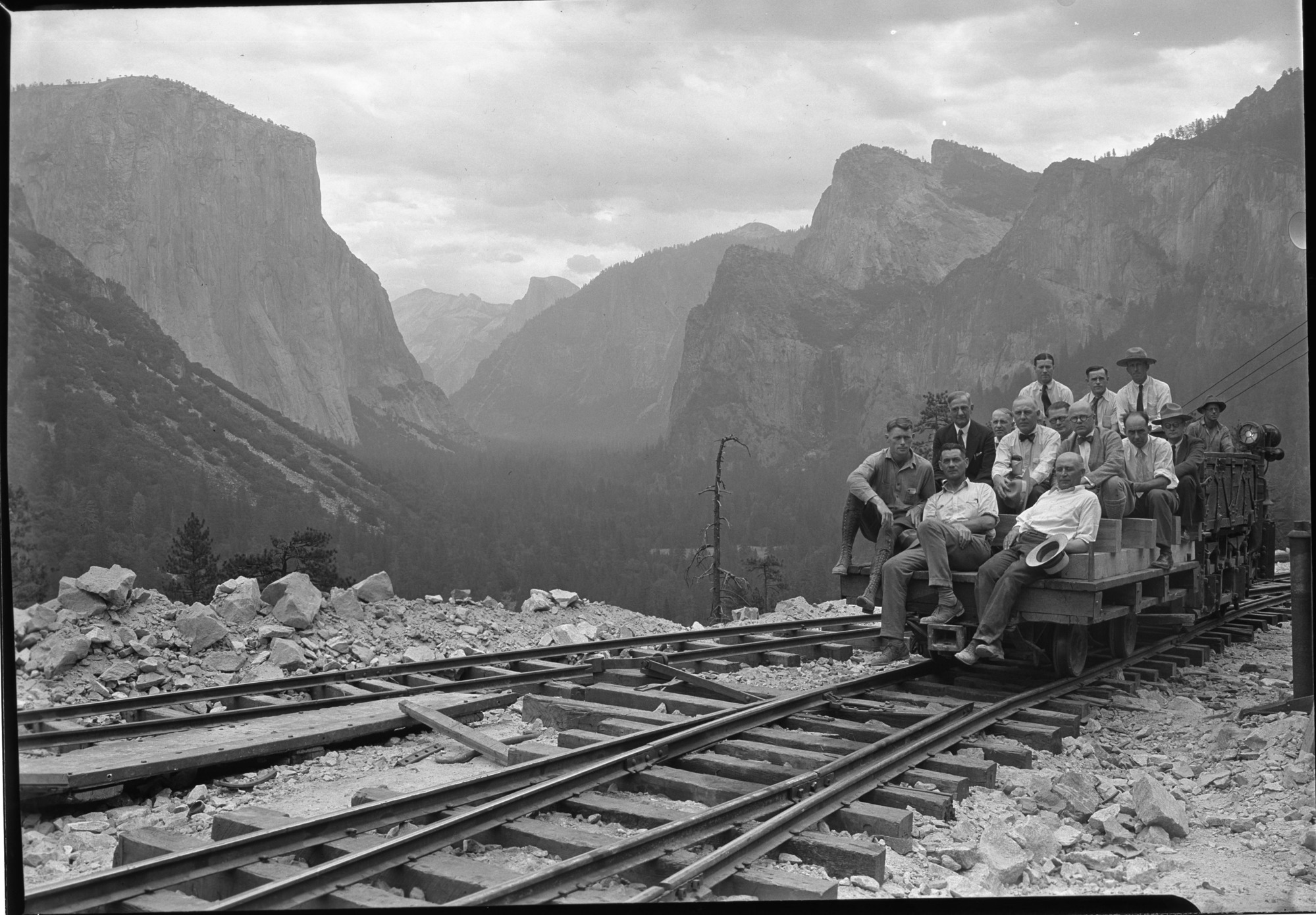 Sec. of Agriculture Hyde and party at Wawona Tunnel