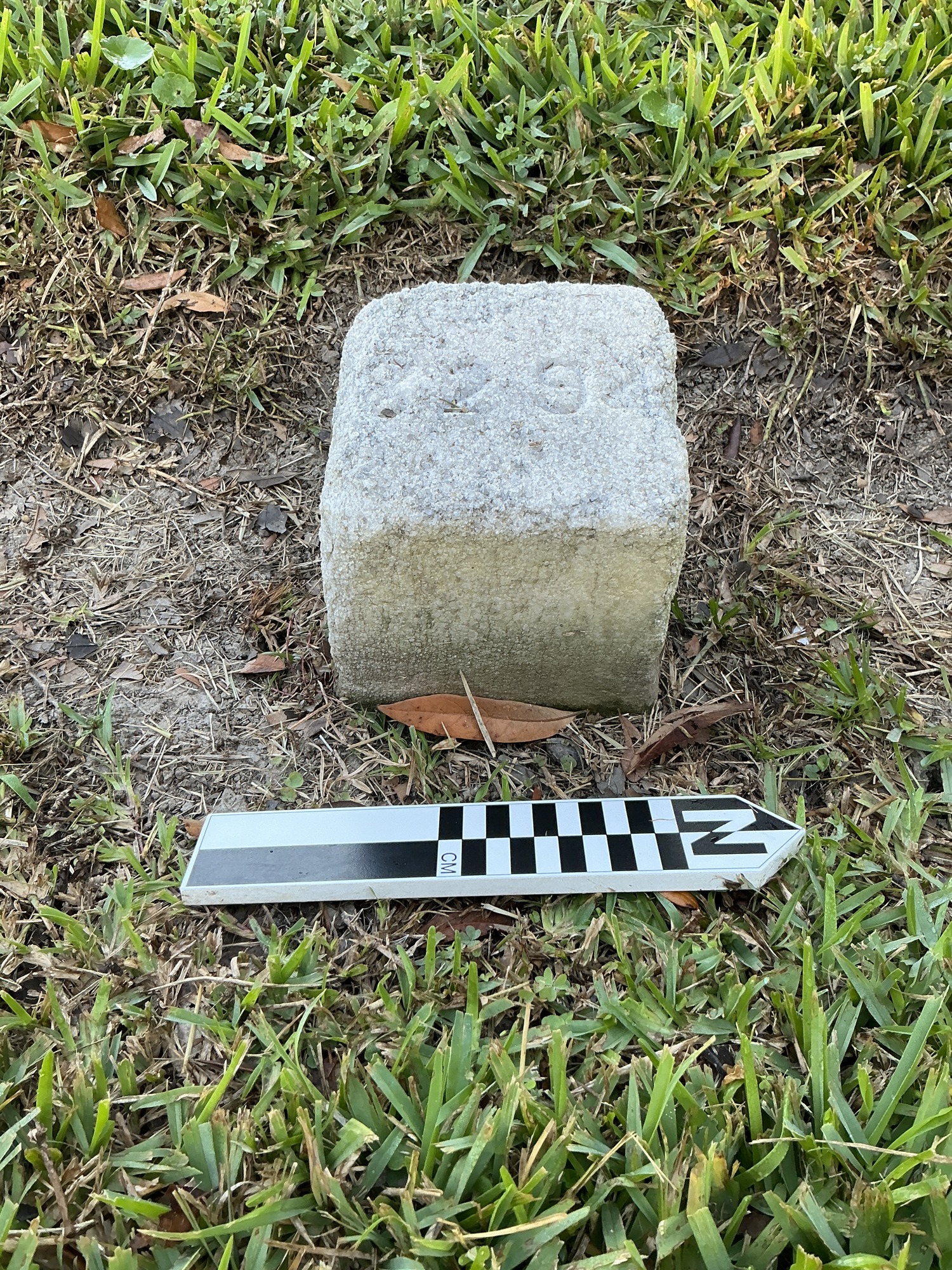 Extra image of flat marble marker