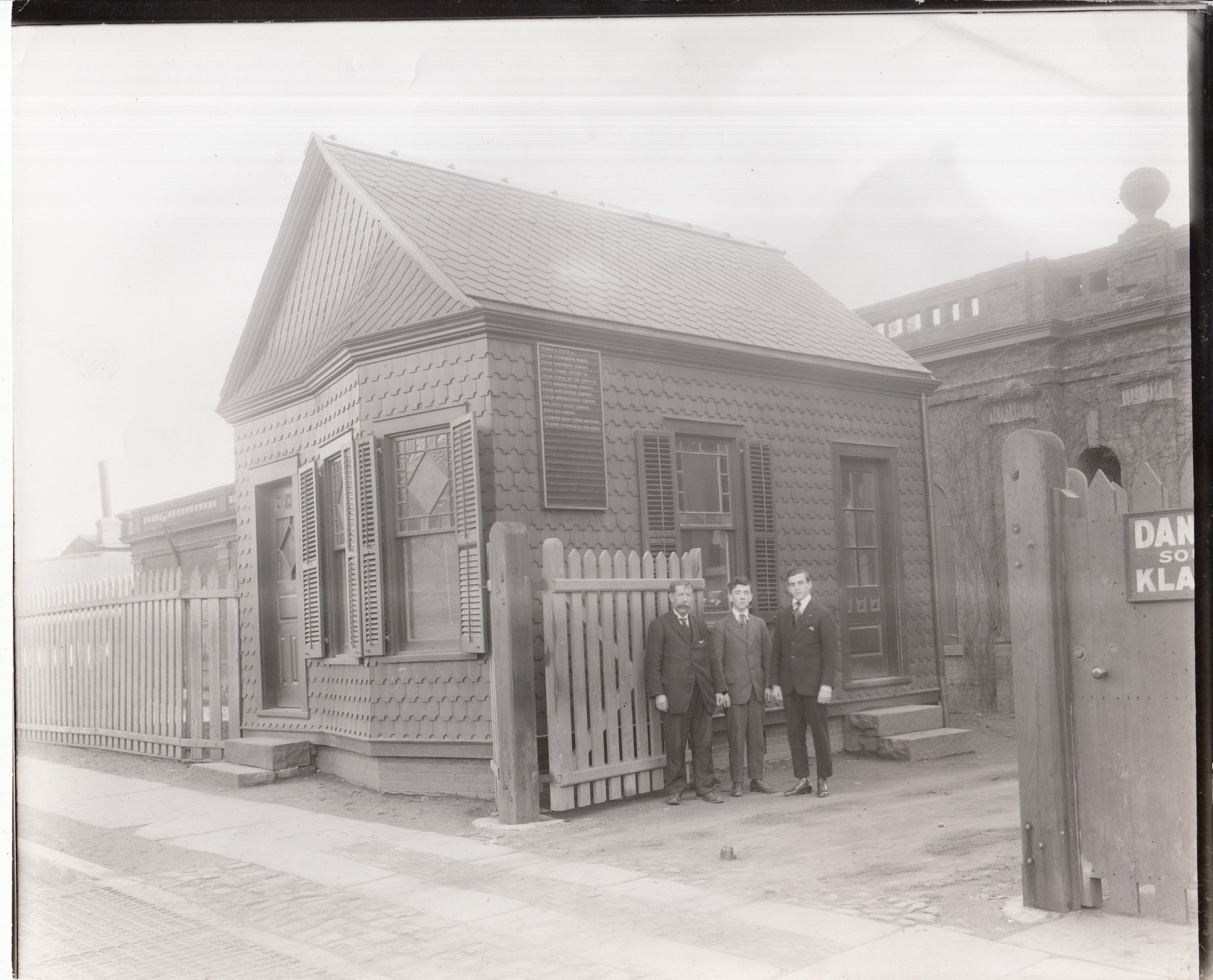 Pat Brady and staff at gate house.
