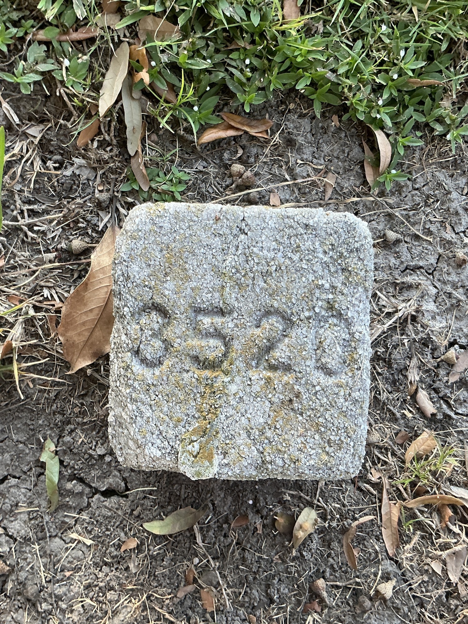 Top of flat marble marker