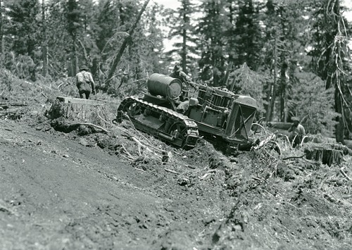 Yosemite Lumber Co. Best 60 cat in operation.