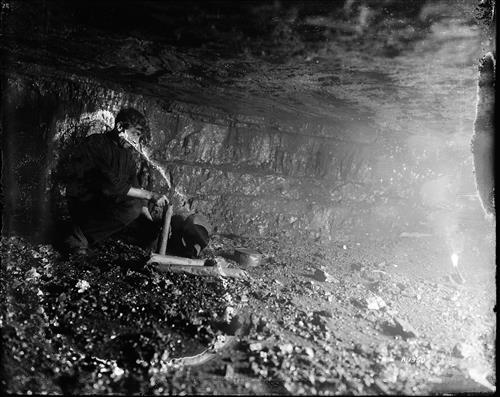 A1348-1350--Unknown location--Mine scene [1917]