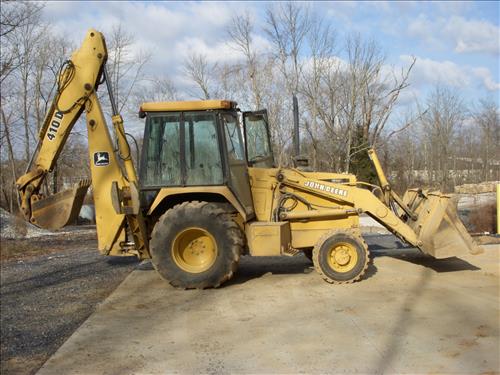 1993 John Deere 410D Backhoe at Gettysburg National Military Park in January 2008