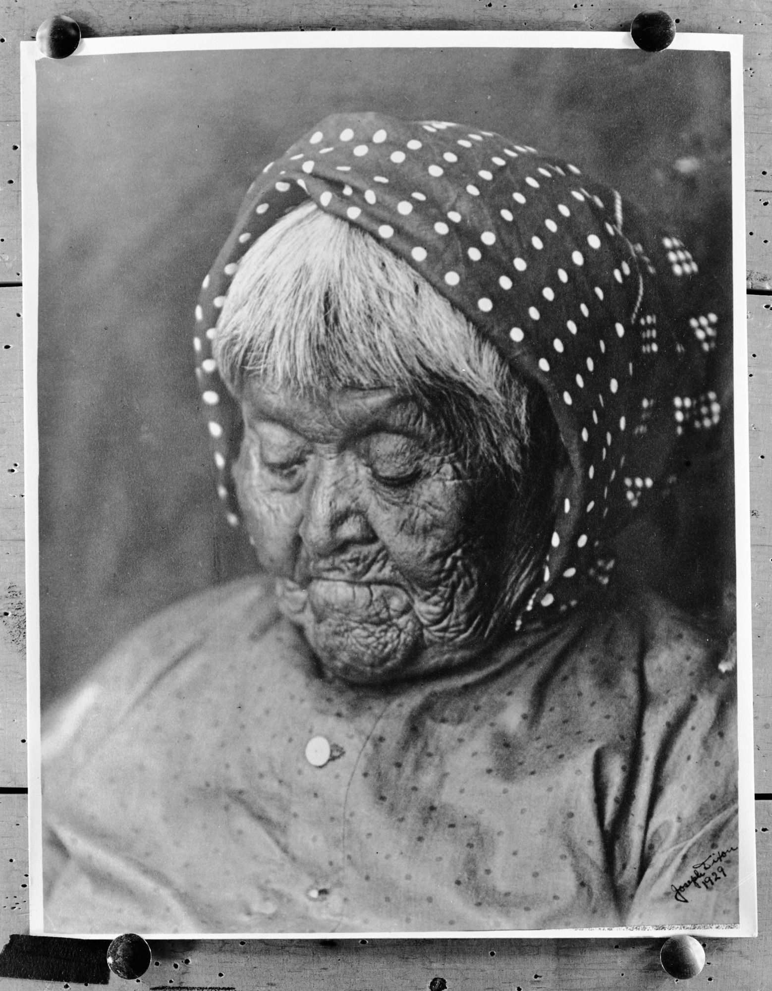 Maria Lebrado, last full blooded Yosemite Native American. Original by Joseph Dixon taken back of Museum. Copied by Ralph H. Anderson.